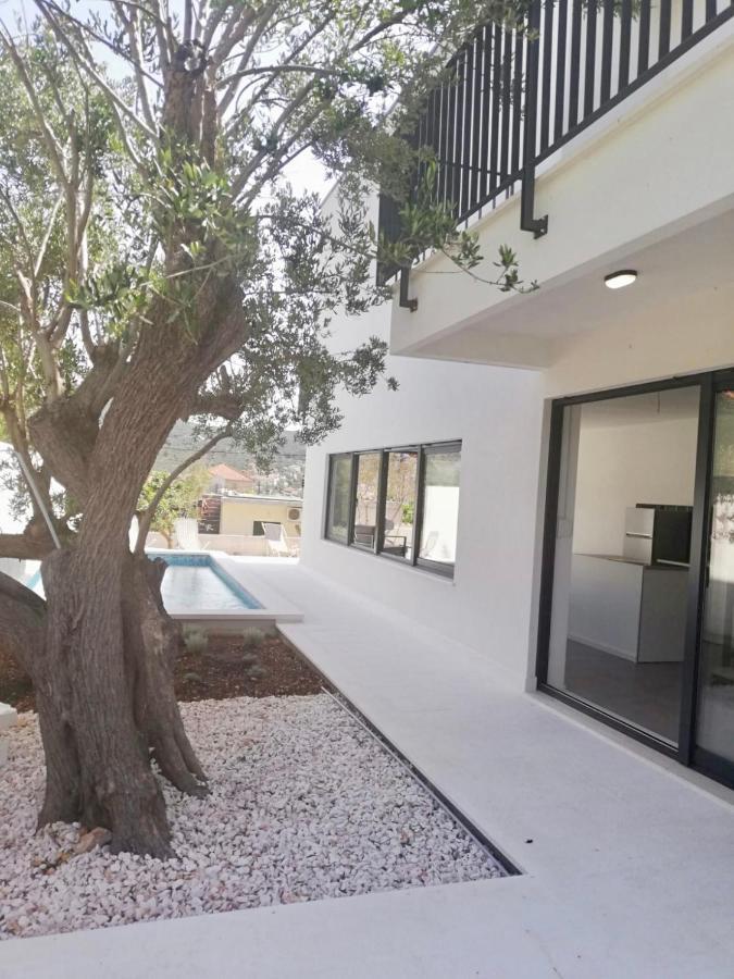 Domo Oliveto Villa Vinisce Luaran gambar