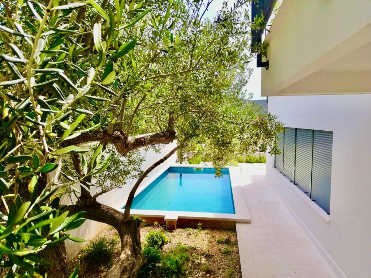 Domo Oliveto Villa Vinisce Luaran gambar