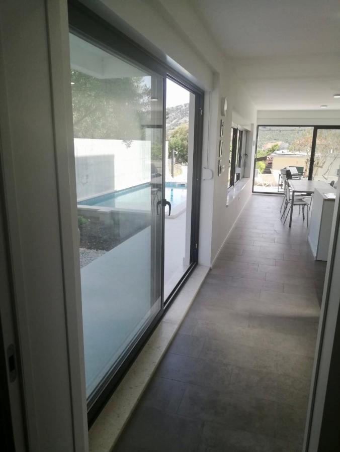 Domo Oliveto Villa Vinisce Luaran gambar