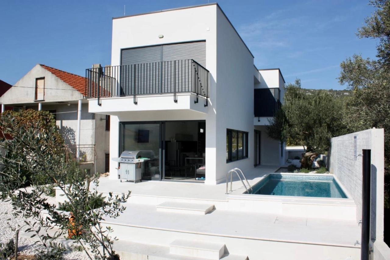 Domo Oliveto Villa Vinisce Luaran gambar