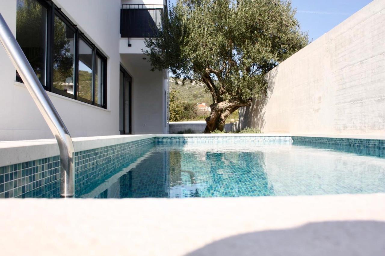 Domo Oliveto Villa Vinisce Luaran gambar