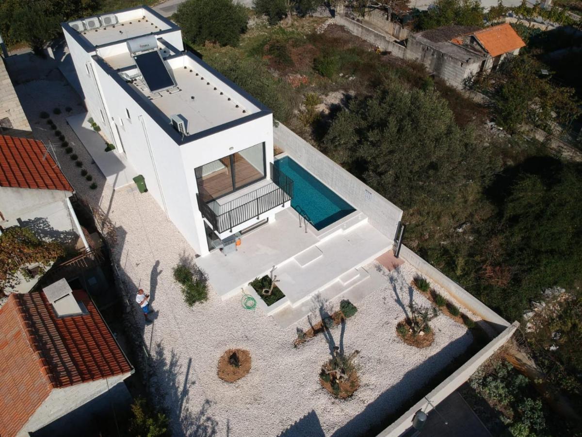 Domo Oliveto Villa Vinisce Luaran gambar