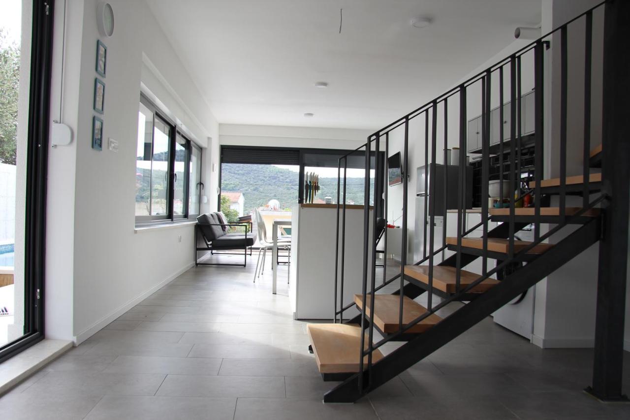 Domo Oliveto Villa Vinisce Luaran gambar